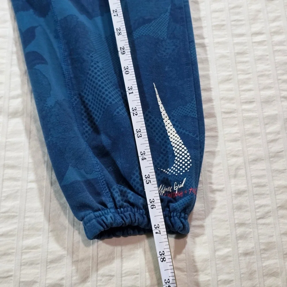Nike Standard Issue Dri-FIT Blue Floral Halftone Grid Sweatpants Mens‎ Joggers